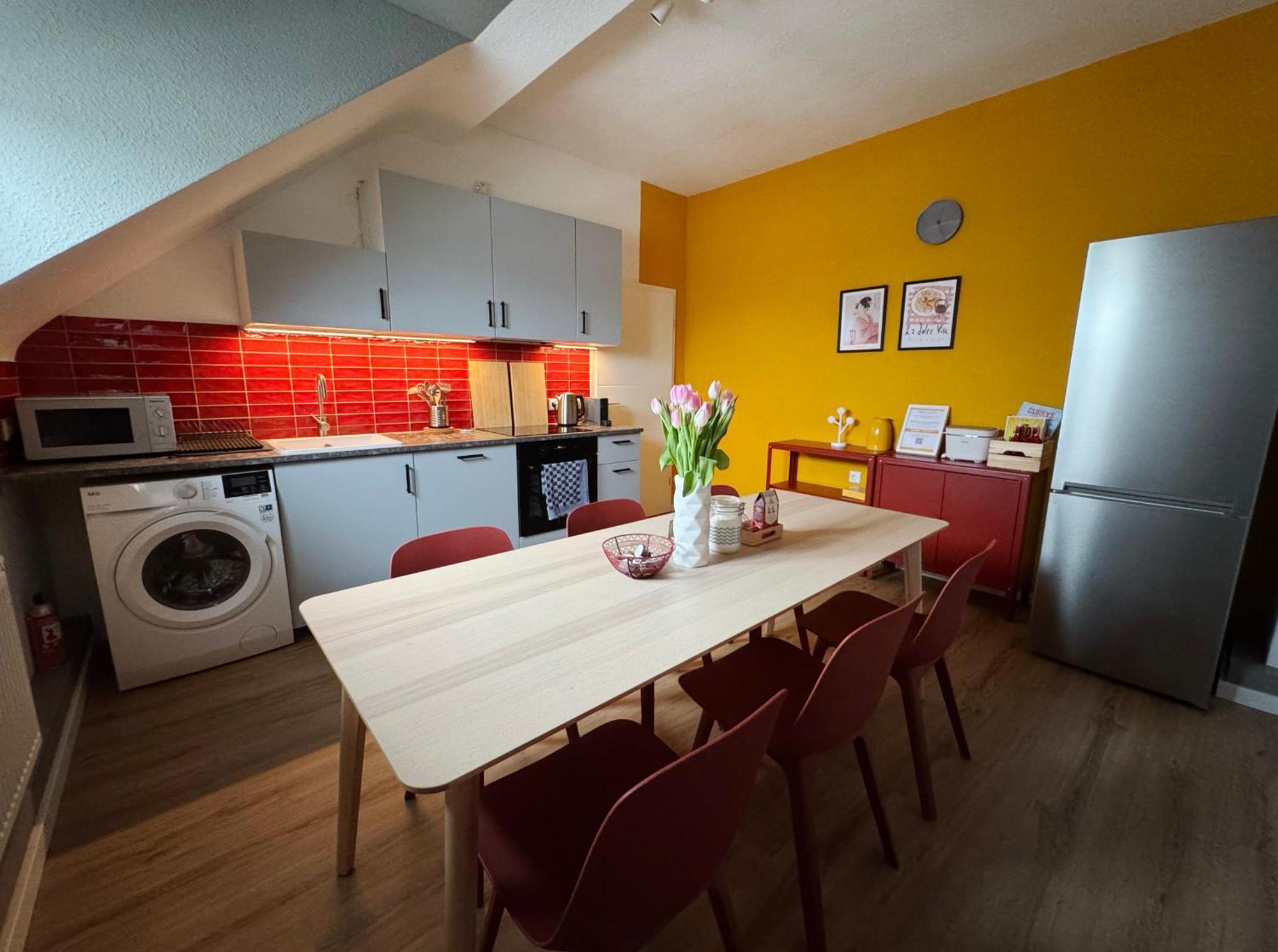 Big Flat With Fresh Renovation, Free Parking, Sonyps, Netflix Apartment Duisburg Exterior photo